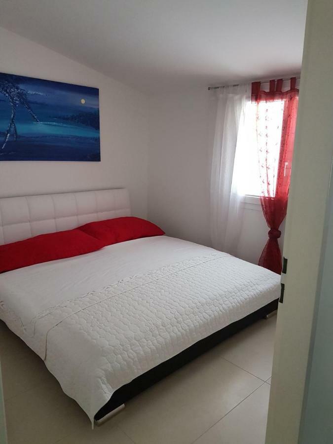 Apartment Dijana Kastela Dış mekan fotoğraf